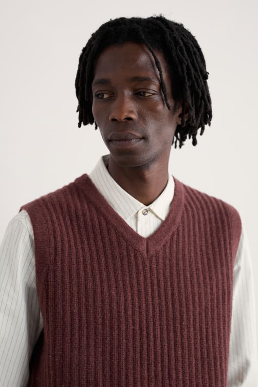 männer lowdy cable knit v-neck vest