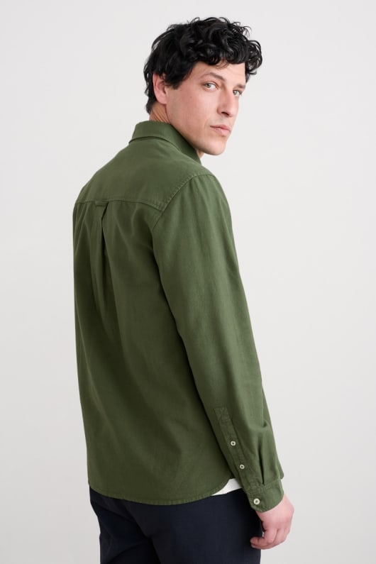 männer jenken garment dyed oxford shirt