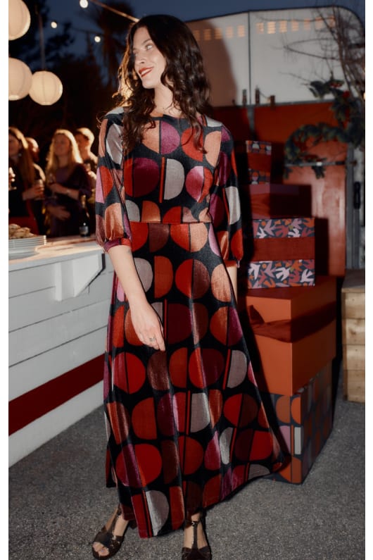 oak cottage velvet dress