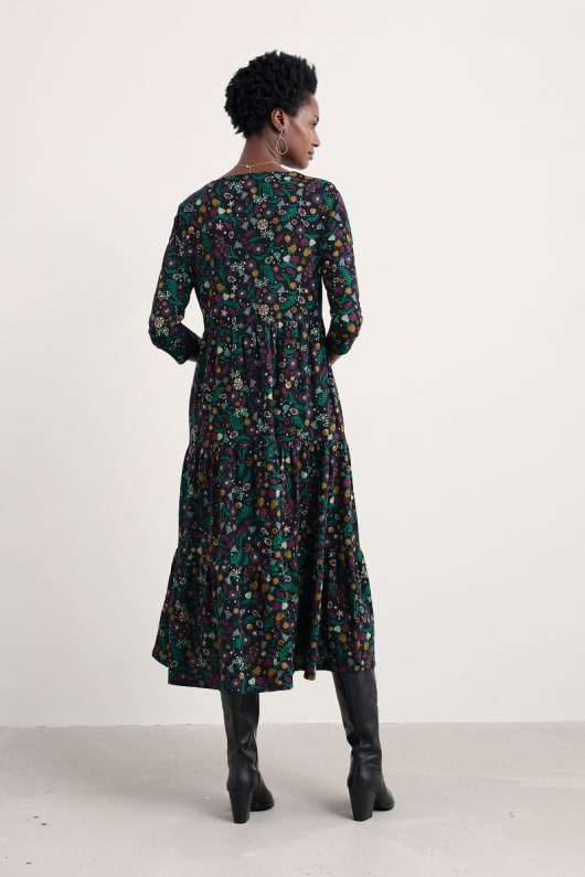 striche tiered kleid in gots-zertifizierte bio-baumwolle jersey