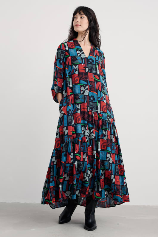 windblown tiered v-ausschnitt kleid