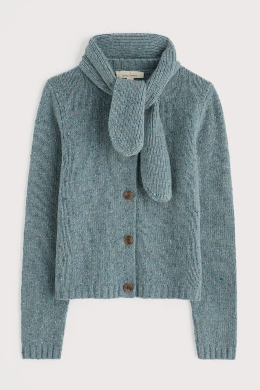 mauerpfeffer-strickjacke mit schal detail