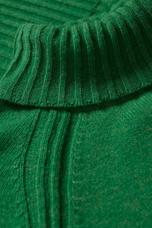 basset cove jumper gemacht mit merino wolle