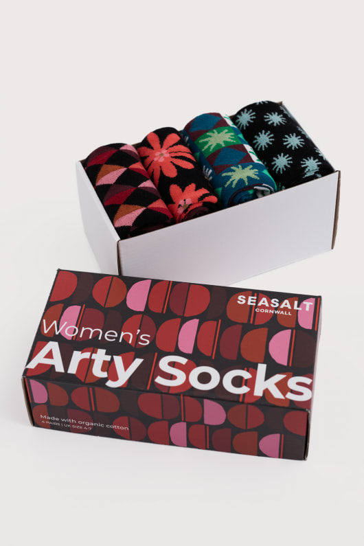 geschenkbox mit 4 frauen arty geometrische socken