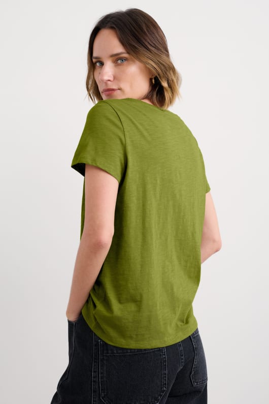 appletree keyhole detail t-shirt