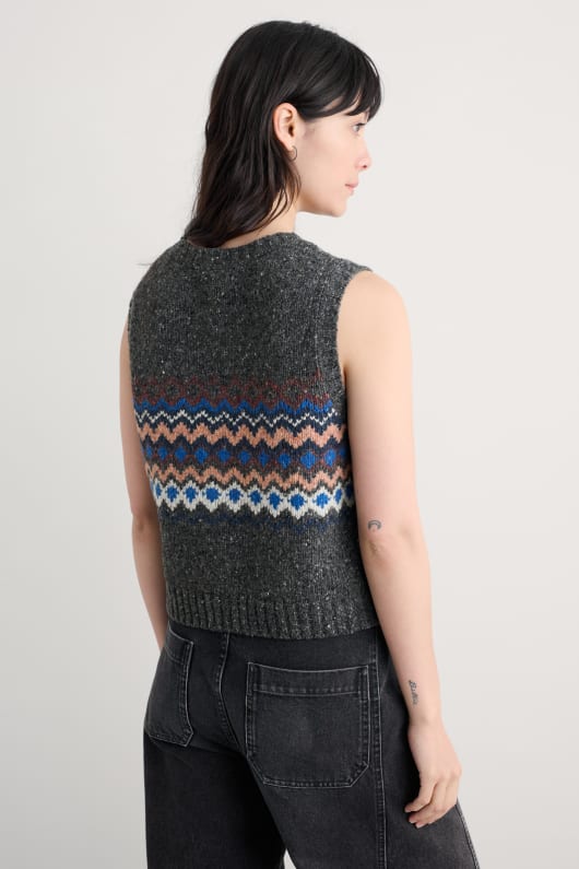 goldenes licht gestrickte weste