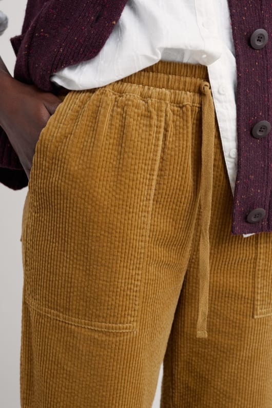 sholl cord jogger