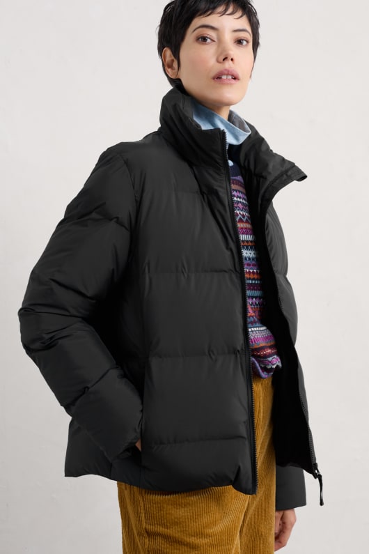 feld pfad gepolsterte wasserdichte jacke